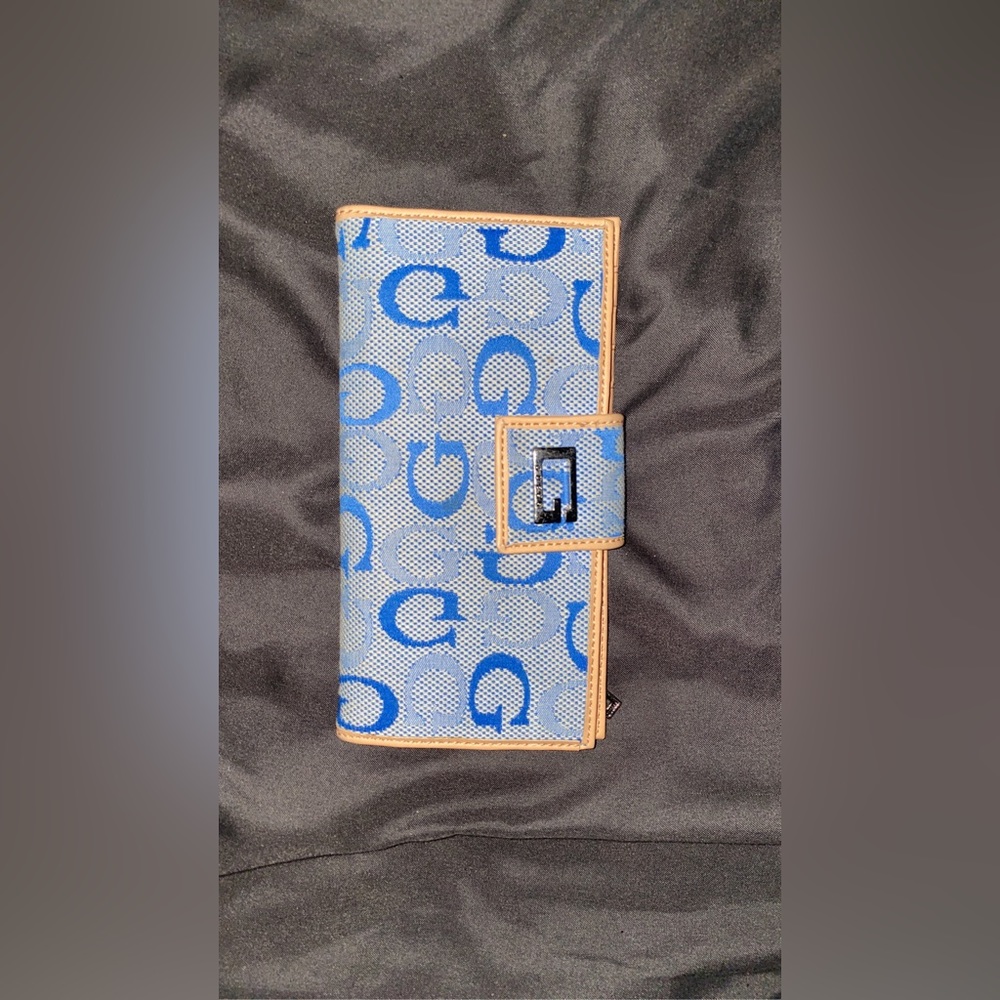 Vintage Blue and Beige Guess Wallet